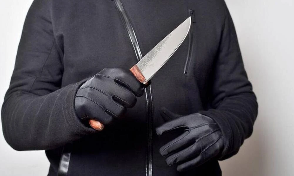 Άγιοι Ανάργυροι: 15χρονος έπεσε θύμα ληστείας – «Δώσε μας ό,τι έχεις, γιατί θα σε μαχαιρώσουμε»